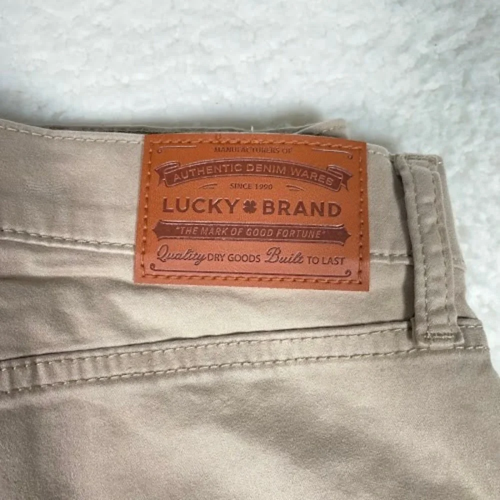 Lucky Brand 110 Khaki Pants Mens Size 38x30 fits‎ 36x29 Tan Straight Authentic